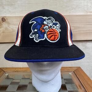 Vintage New York Knicks Hat Cap Fitted Mens 7 1/4 NBA Basketball New Era 90s